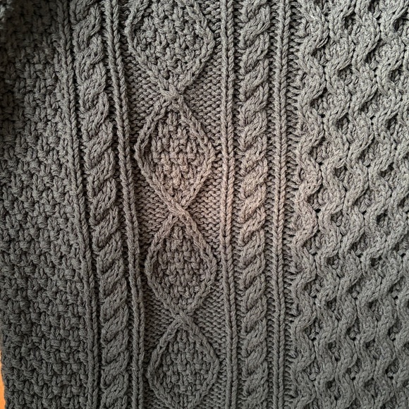 Black LL Bean Signature Cable Knit Sweater - Picture 10 of 10